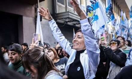 “El pueblo volvió hoy a la calle a pedir por la libertad de Cristina”, dijo Mayra mendoza