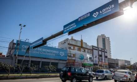 Lanús Gobierno instaló el primer pórtico de la ciudad con cámaras lectoras de patente