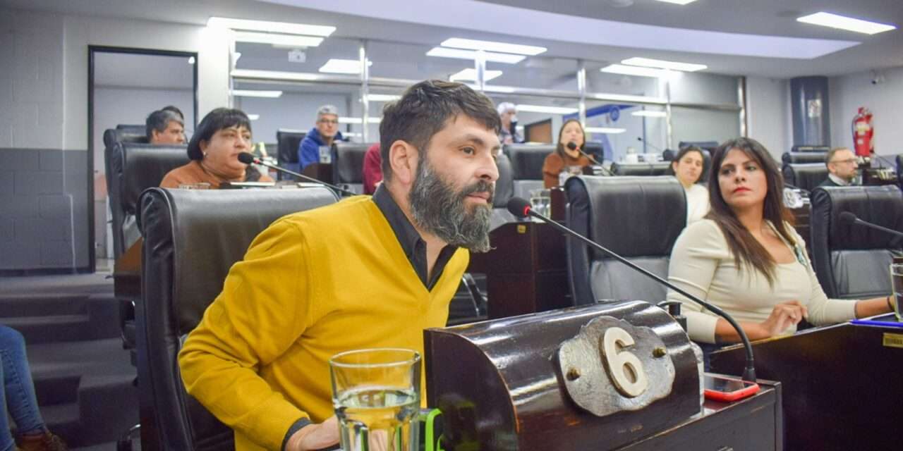 “Contra la motosierra despiadada de Milei, Mayra inaugura asfaltos y anuncia obras en Quilmes”