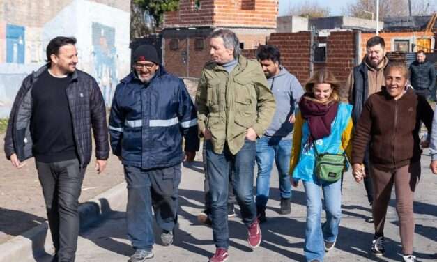 Máximo Kirchner junto a Emmanuel Santalla en Avellaneda: "Esto es lo que quiere Cristina, una Argentina que nos contenga y nos abrace a todos"