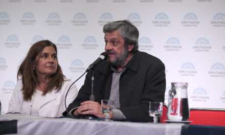 Pacagnini: "Milei y Lugones deben cerrar la boca y abrir el bolsillo para el equipo de salud del Garrahan"