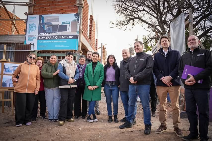 Construyen en Don Bosco la Comisaria 10ª del distrito; una obra que recorrió Mayra Mendoza y el ministro de seguridad bonaerense