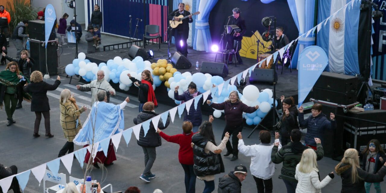 En Lanús celebran el Día de la Independencia con una gran Peña en el Centro Cultural Leonardo Favio