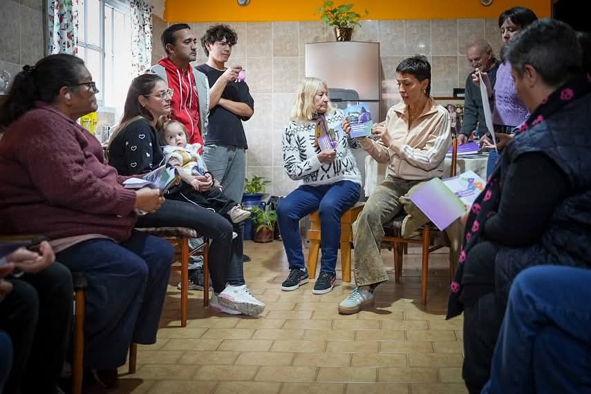 Mayra Mendoza junto a vecinos analizaron importantes obras hidráulicas en La Florida para combatir anegamientos históricos