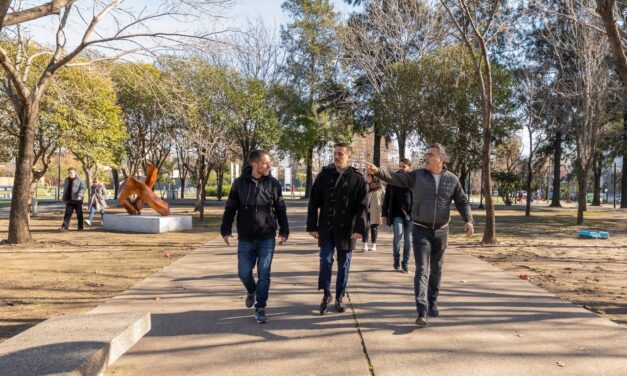 Lanús Gobierno construirá una nueva cancha de césped sintético en el Parque Central Las Colonias