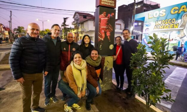 En un emotivo acto, Lanús Gobierno inauguró el Paseo de los Idolos del Granate