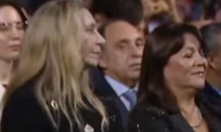 Un quilmeño en el acto evangelista de Milei en Chaco; ¿qué hacía Nieto?