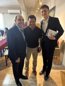 Julio Nieto, Apóstol Guillermo Maldonado y Simón Gomelsky