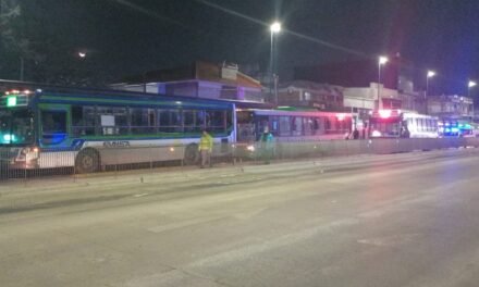 Triple choque en el Metrobus Quilmes: 18 heridos en un impactante incidente vial