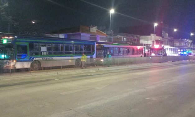 Triple choque en el Metrobus Quilmes: 18 heridos en un impactante incidente vial