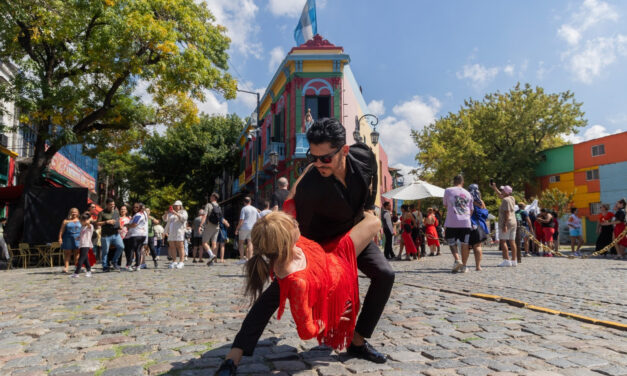 La Ciudad de Buenos Aires celebra los 155 años de La Boca con un megafestival y arte