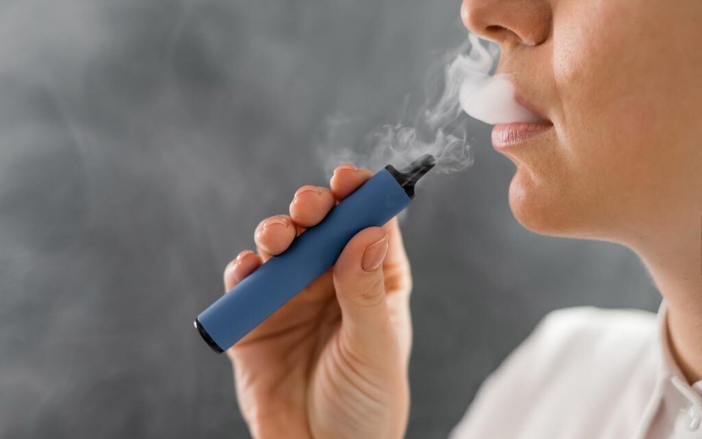 Alerta: El vapeo de adolescentes avanza sin freno en Argentina