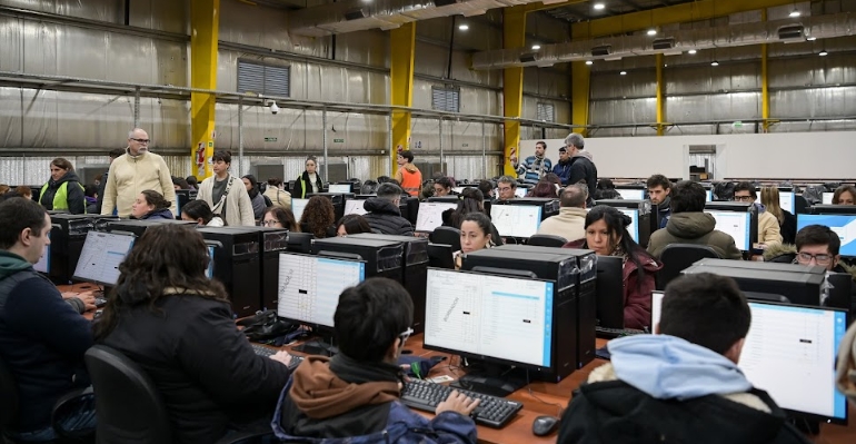 Autoridades electorales realizaron una prueba en el centro de cómputos del Correo Argentino