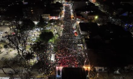 Miles de vecinos en otra edición del 'Festival Somos Quilmes', con el cierre de Damas Gratis