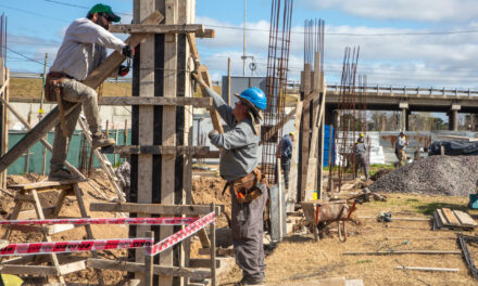 Financiada por el Municipio, se reinició la obra del Centro Cívico Municipal El Pato