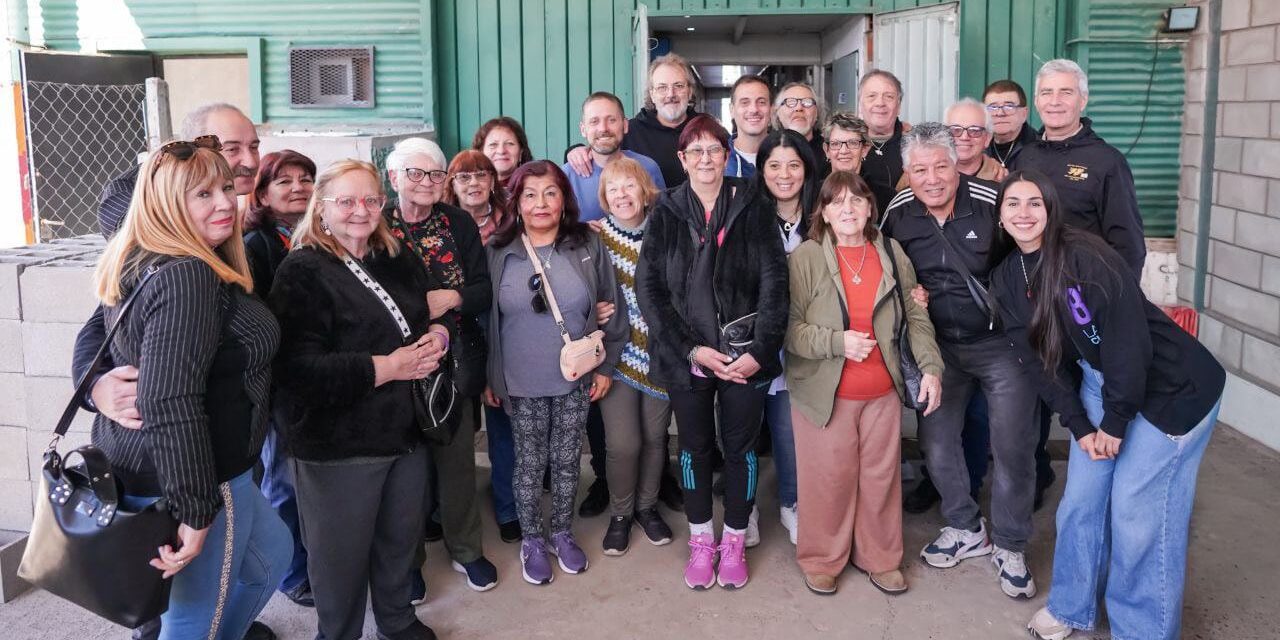 Julián Álvarez y Leandro Decuzzi visitaron el Museo de Malvinas junto a alumnos y alumnas de la EPA Nº712 y de la E.E.S. N°2