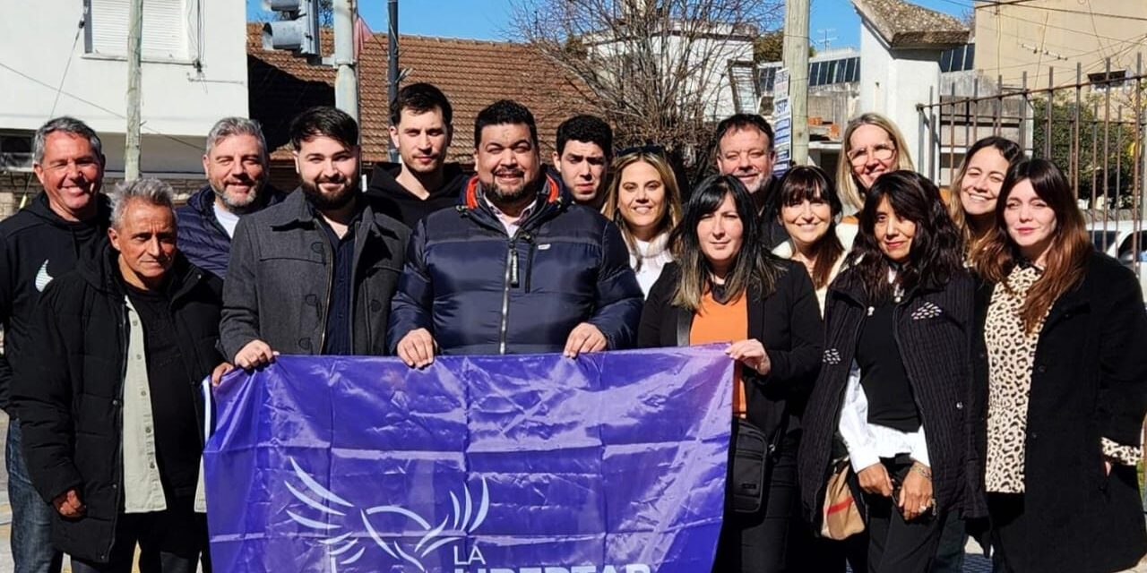 La primer foto juntos de los candidatos de LLA en Quilmes.