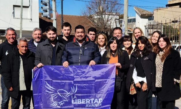 La primer foto juntos de los candidatos de LLA en Quilmes.