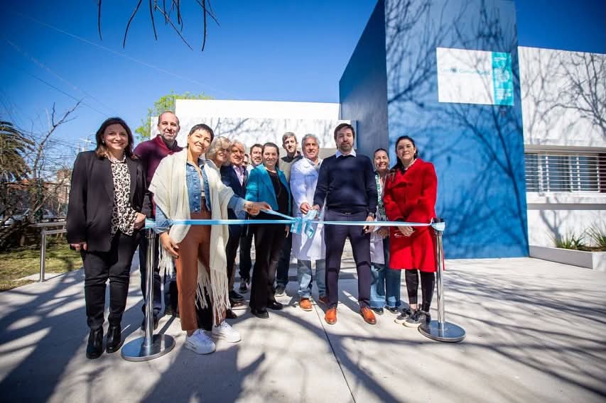 Mayra inaugurò con Kreplak el nuevo Centro Comunitario de Salud Mental