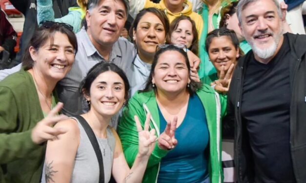 Arevalo participó del acto de Fuerza Patria en el Club Atenas de La Plata