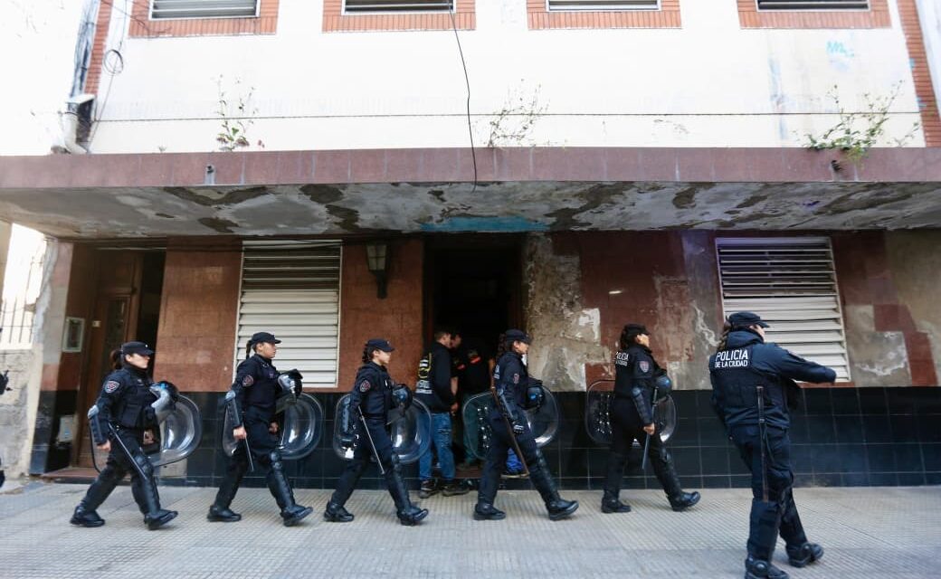 Desalojo en Almagro: La Ciudad le devolvió a su dueño una propiedad que estuvo usurpada 9 años