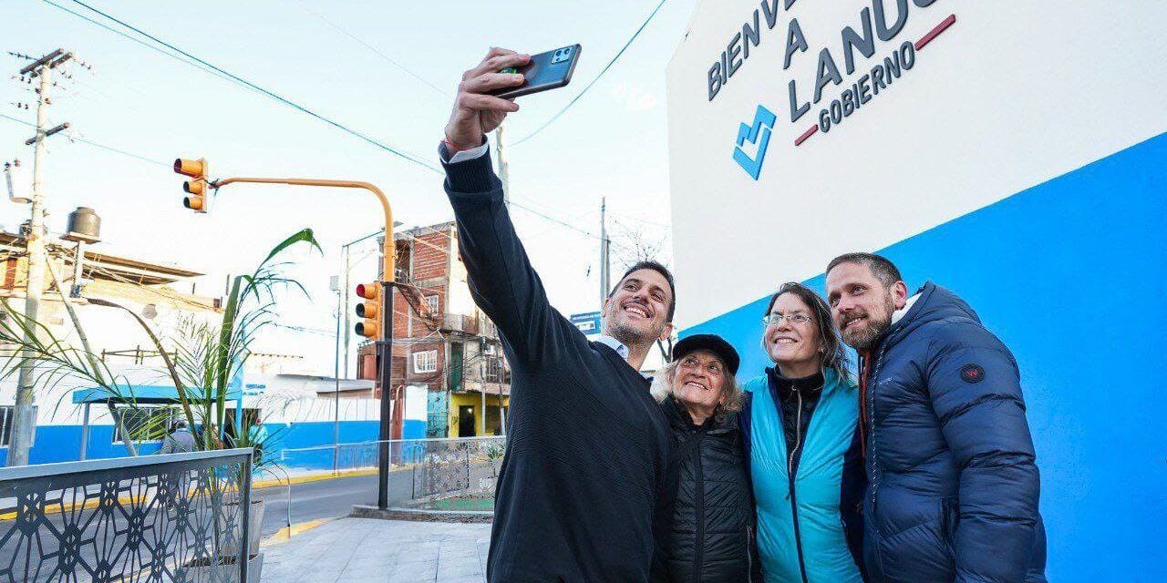 Julián Álvarez y Leandro Decuzzi recorrieron obras en Madariaga y Camino General Belgrano, donde se erradicó un basural crónico