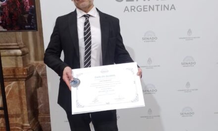 Abogado quilmeño fue reconocido por el Senado Nacional
