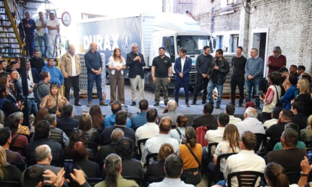 Ferraresi y Kicillof encabezaron actos en Avellaneda