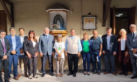 Se firmó un convenio entre la diócesis de Quilmes, el Ministerio Público de la Provincia y Hogares de Cristo