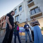 Con Batakis, Mayra recorrió la obra de 28 viviendas en La Odisea de Quilmes Oeste