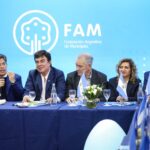 El intendente Ferraresi acompañó al gobernador Kicillof en la asamblea de la FAM