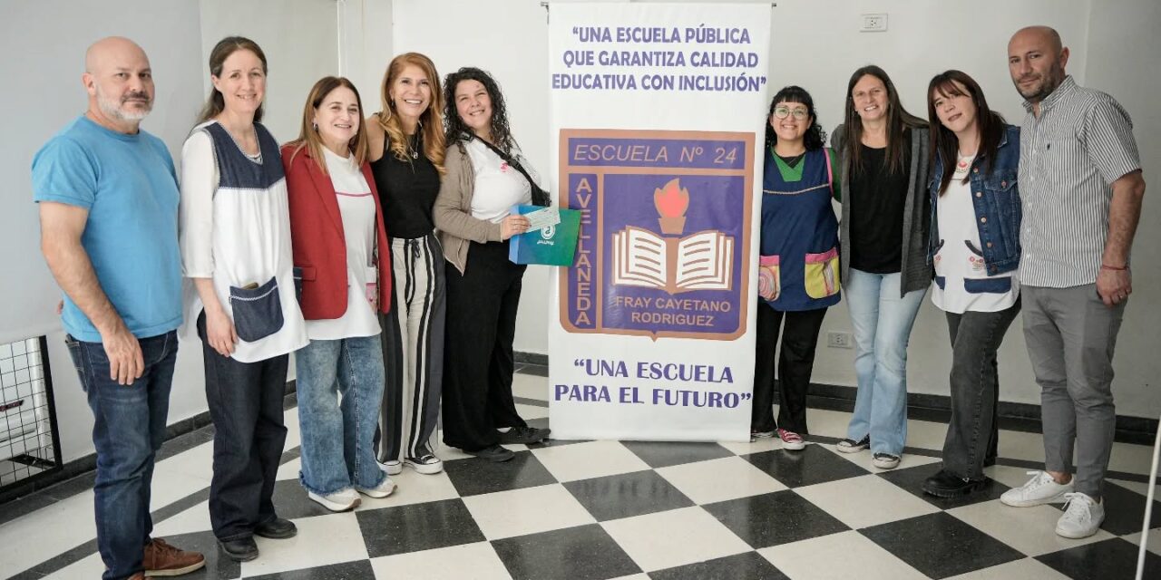 Magdalena Sierra entregó subsidios en instituciones educativas de Avellaneda