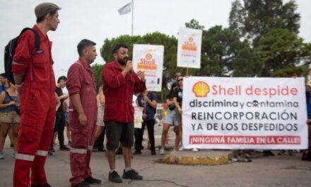 Otro fallo judicial contra Shell, en Dock Sus, ordena reinstalar a trabajador por rol en la defensa ambiental y de los derechos laborales