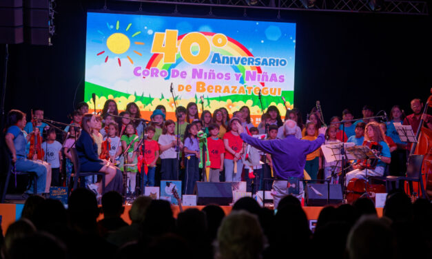El Coro Municipal de Niños y Niñas festejó sus 40 años con un gran concierto