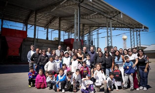 Alumnos junto a la Intendenta de Quilmes visitaron el Ecoparque en un encuentro educativo