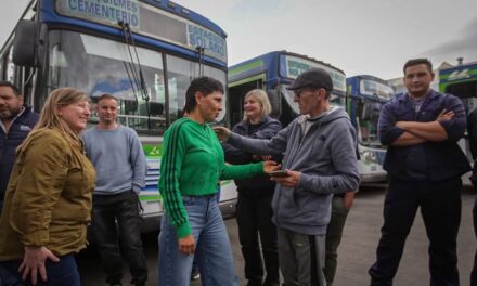 Mayra Mendoza presentó el nuevo recorrido de la Línea 257 que une los barrios La Sarita y La Cañada de Solano