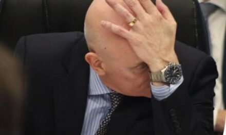 Acorralado por sus vínculos narcos, renunció Espert a su candidatura por el mileismo en PBA