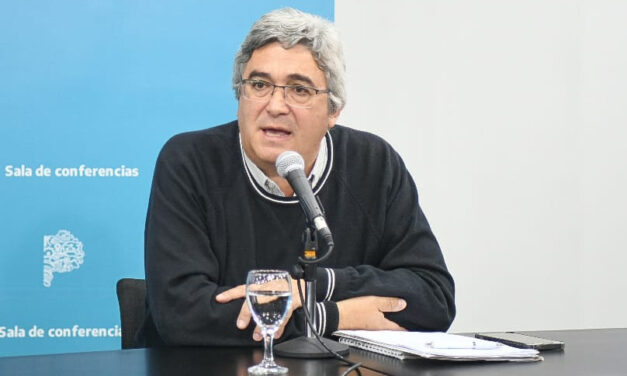 Por las inundaciones, el ministro Javier Rodríguez sostuvo que "venimos solicitando ayuda concreta del Gobierno nacional"