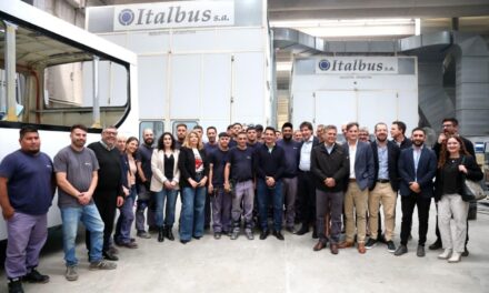 El ministro Marinucci recorrió una empresa en Avellaneda