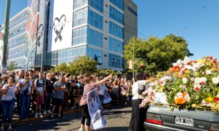 Emotiva despedida a Juan José Mussi: Una multitudinaria caravana acompañó en Berazategui a su Intendente