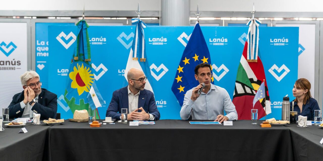 Julián Alvarez recibió a representantes de la Unión Europea
