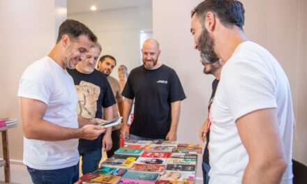 El intendente de Lanús, Julián Álvarez, recorrió otra edición de la Feria del Libro