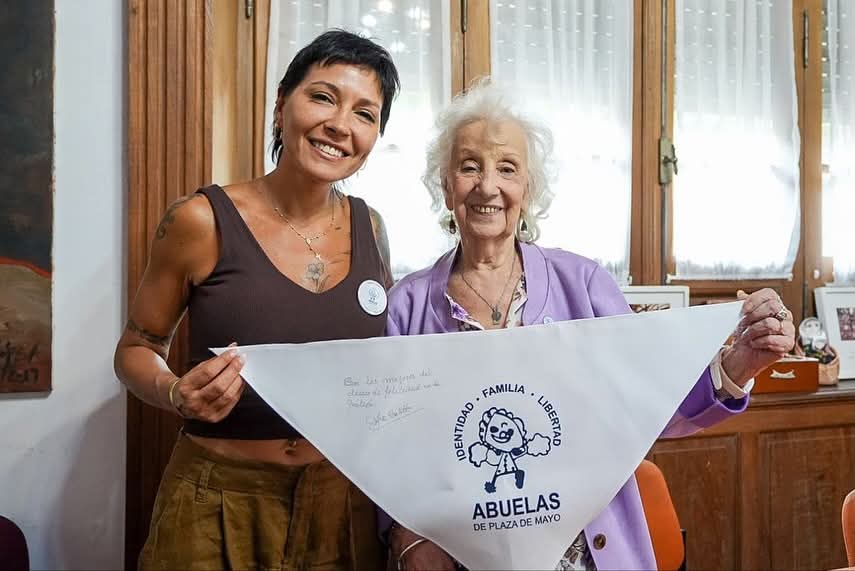 Mayra Mendoza firmó un convenio entre la Comuna y Abuelas de Plaza de Mayo