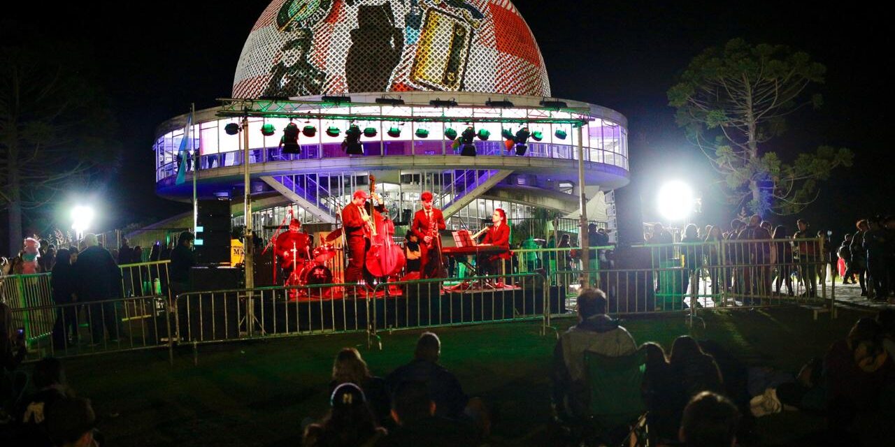 Récord en La Noche de los Museos: Más de 1.200.000 personas disfrutaron la fiesta anual de la cultura en CABA