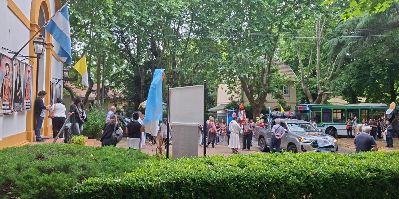 Quilmes vivió una jornada histórica con la llegada del Cura Brochero y Mama Antula