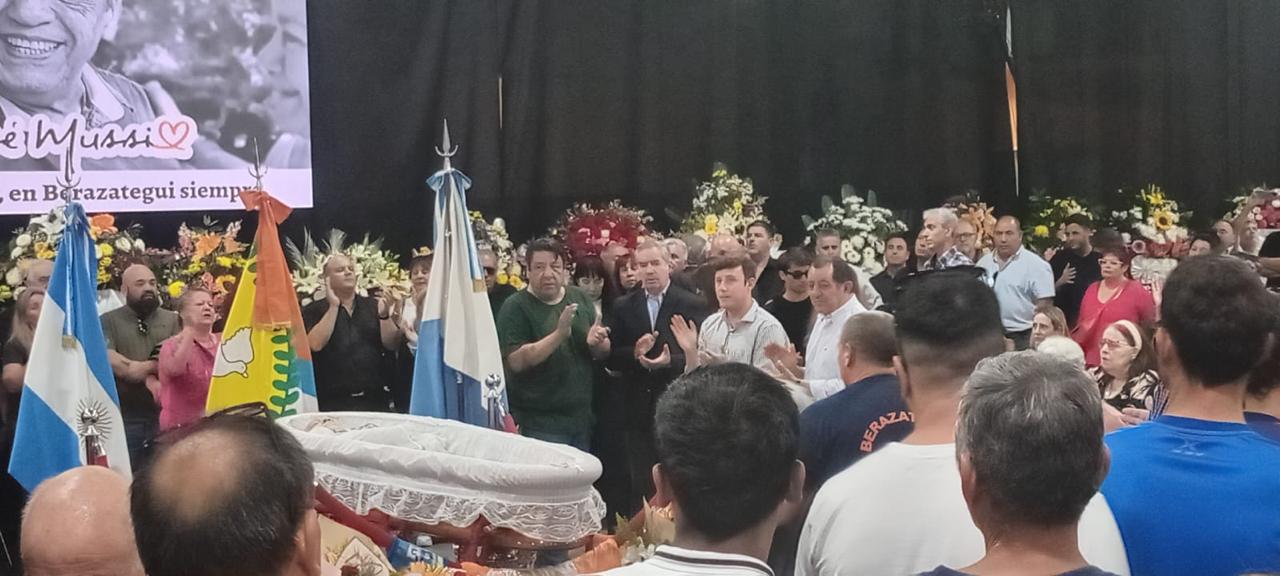 Postales del último Adiós a Mussi, y cómo siguen los homenajes