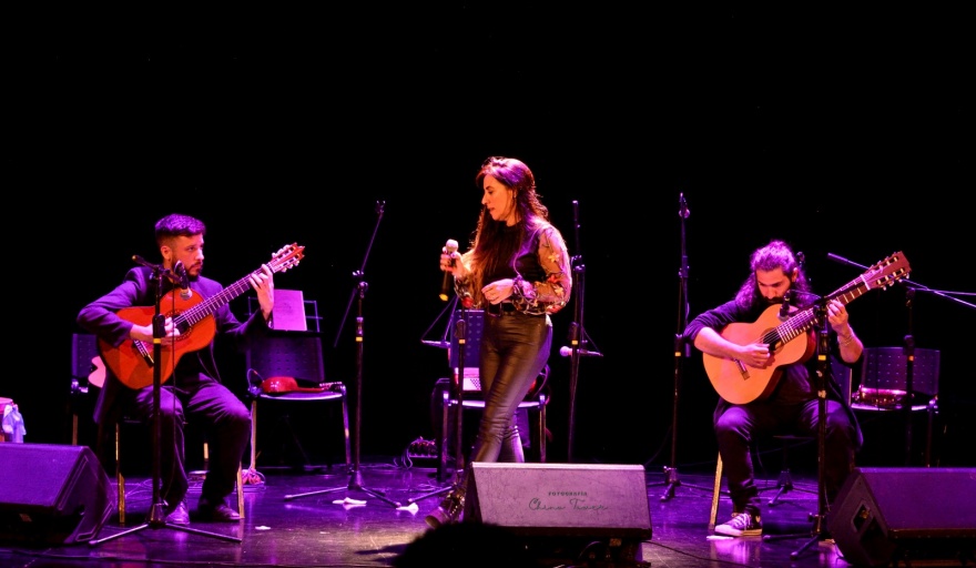 Mariel Merino desembarca en Banfield con “Nacida hembra”