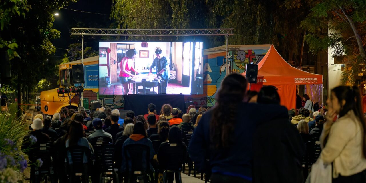Berazategui celebra una nueva edición del Festival Nacional “Cine Bajo la Luna”
