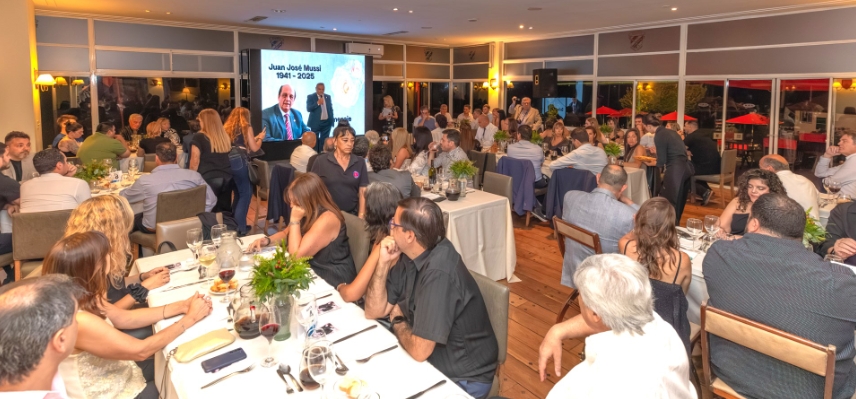 Emotivo recuerdo de los industriales berazateguenses a Juan José Mussi