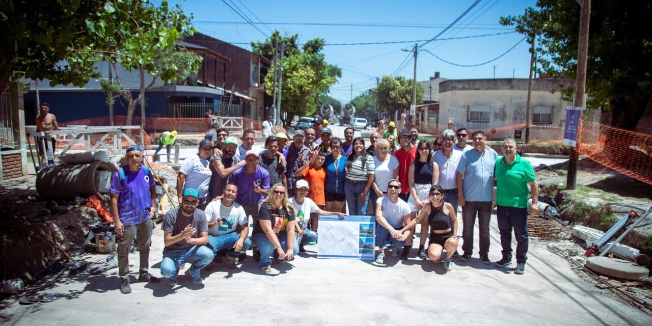 Avanza la pavimetación en dos barrios de Solano: 1º de Mayo y Monteverde